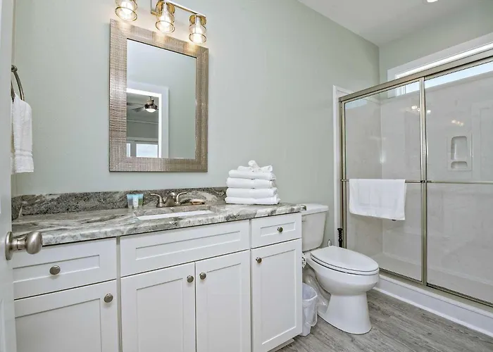 Zeke's Retreat 5 Bedroom Lockout Gulf Shores
