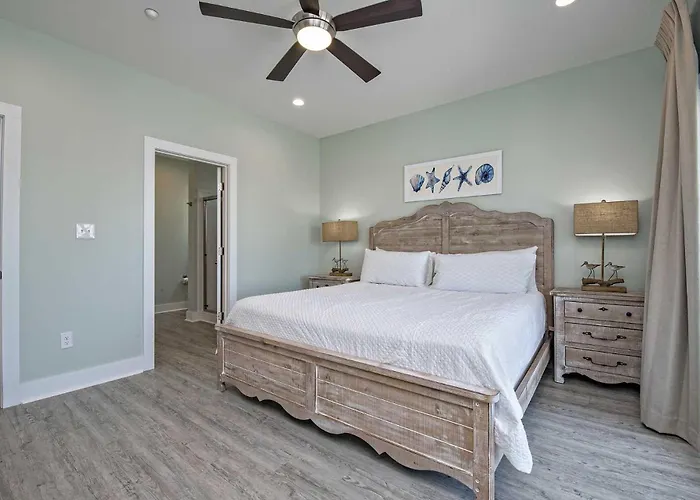 Zeke's Retreat 5 Bedroom Lockout * Gulf Shores